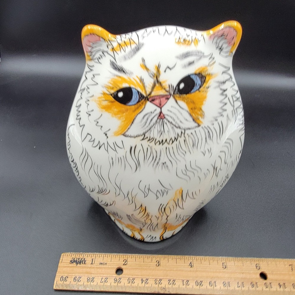 Cats by Nina Collection Nina Lyman Persian White Cat Vase With Blue Eyes 7" - Picture 10 of 10